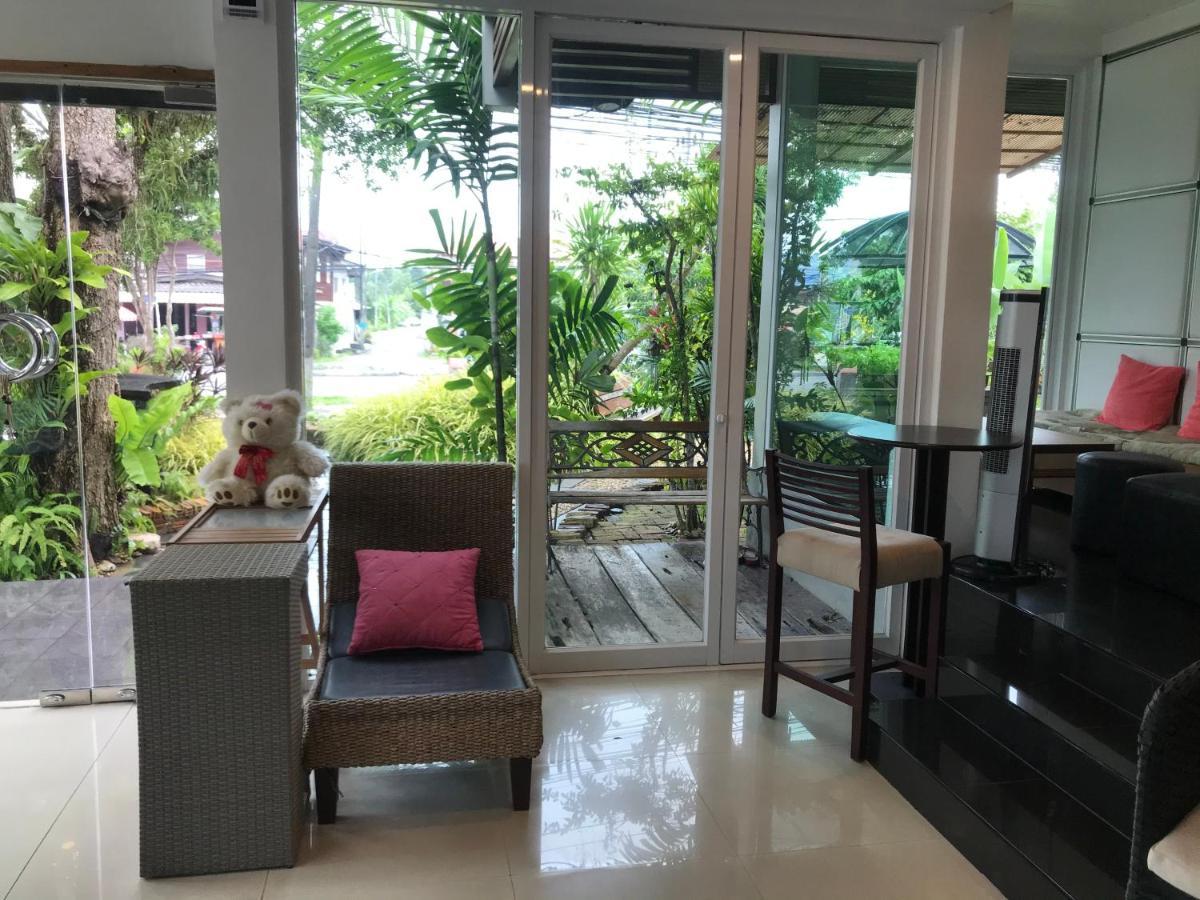Cafe'@Luv22 Hotel Phuket Екстериор снимка
