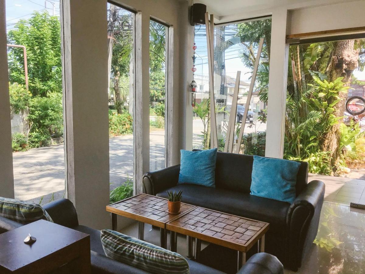 Cafe'@Luv22 Hotel Phuket Екстериор снимка