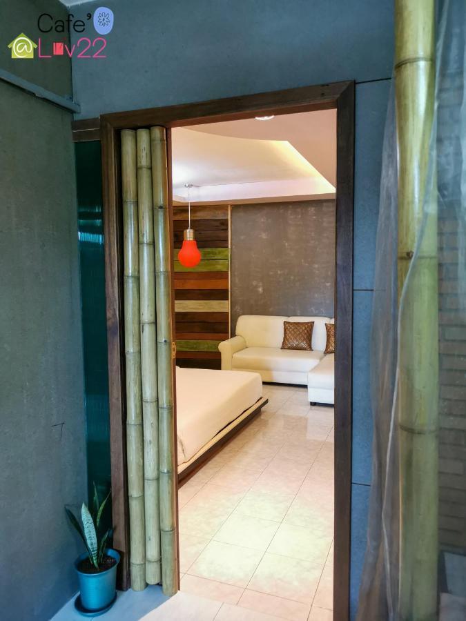 Cafe'@Luv22 Hotel Phuket Екстериор снимка