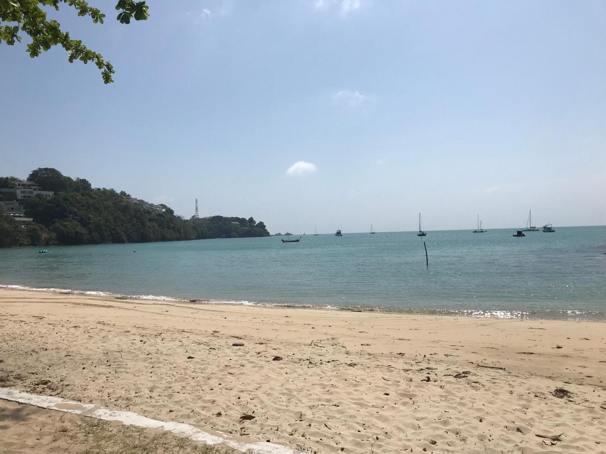 Cafe'@Luv22 Hotel Phuket Екстериор снимка